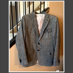 Men’s gray blazer